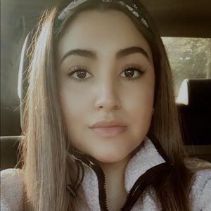 Meet your Posher, Karina